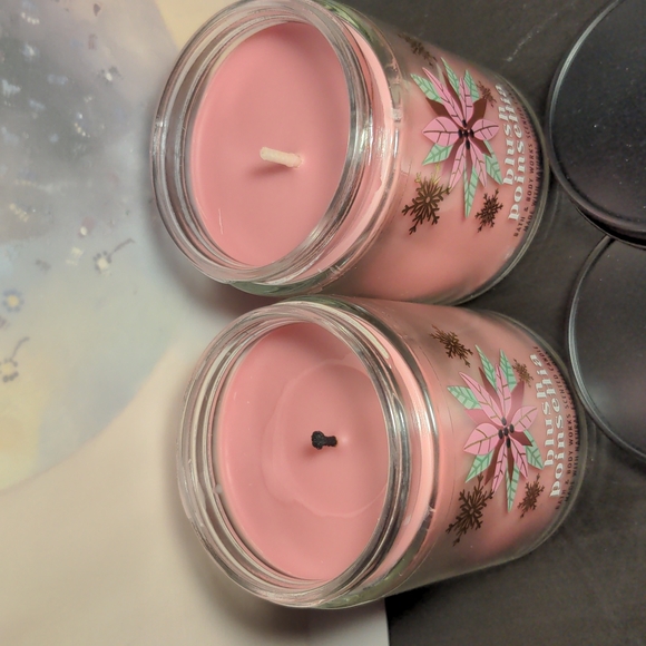 B&BW Blush Poinsettia Single Wicks - Picture 3 of 3